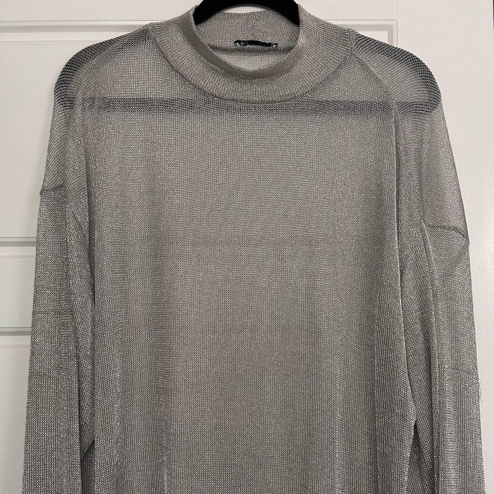 ZARA !!! Priced $12 for a non noticeable snag ! worn once ! LOOKS FAB!! M/L👍👍